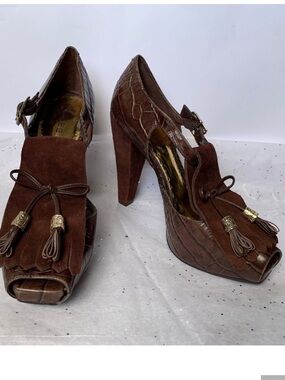 BCBGirls Malaya Brown Platform Peep Toe Sandal Fringe Tassel Heels Sz 7